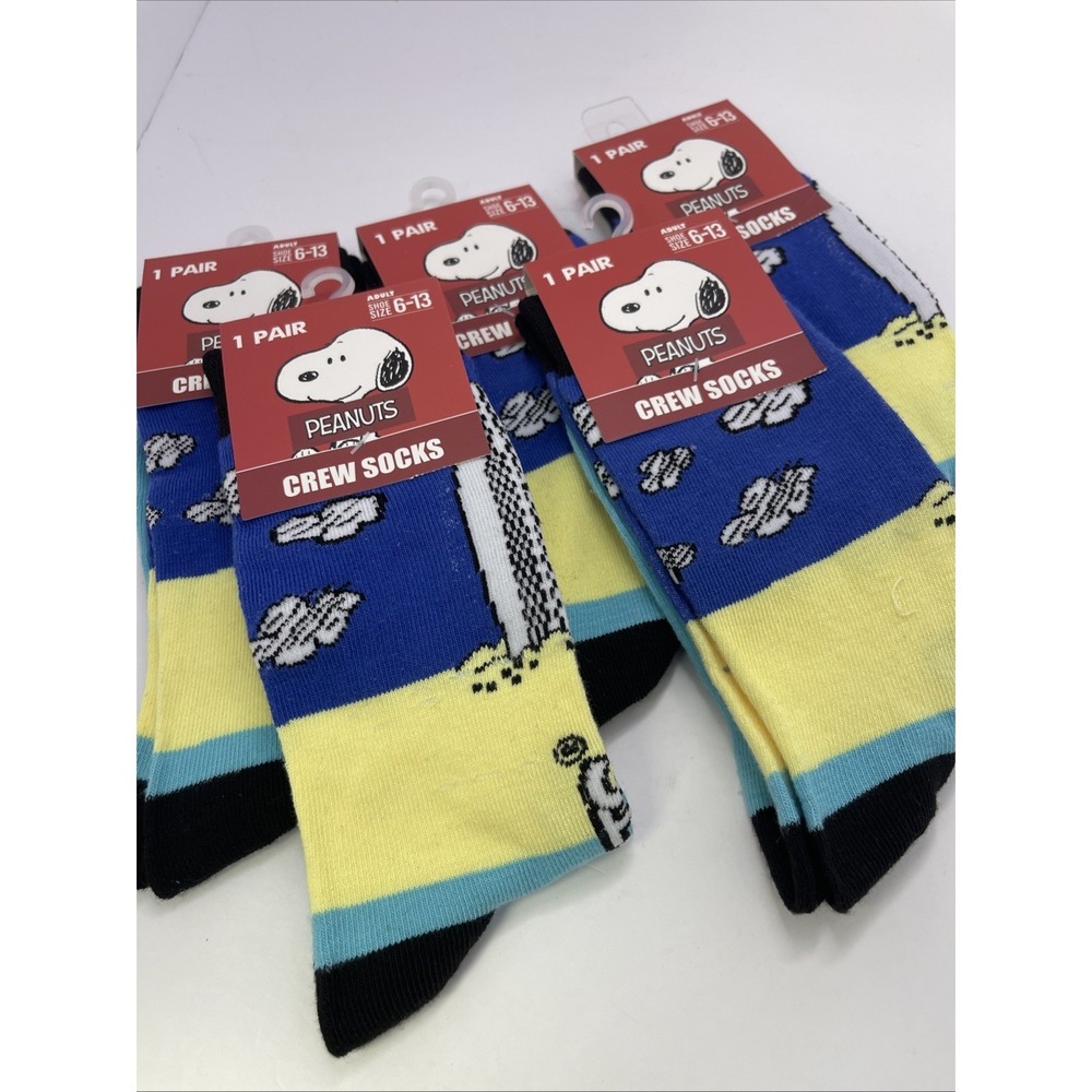 Peanuts Snoopy Crew Socks 1 Pair Shoe Adult Size 6-13 Polyester